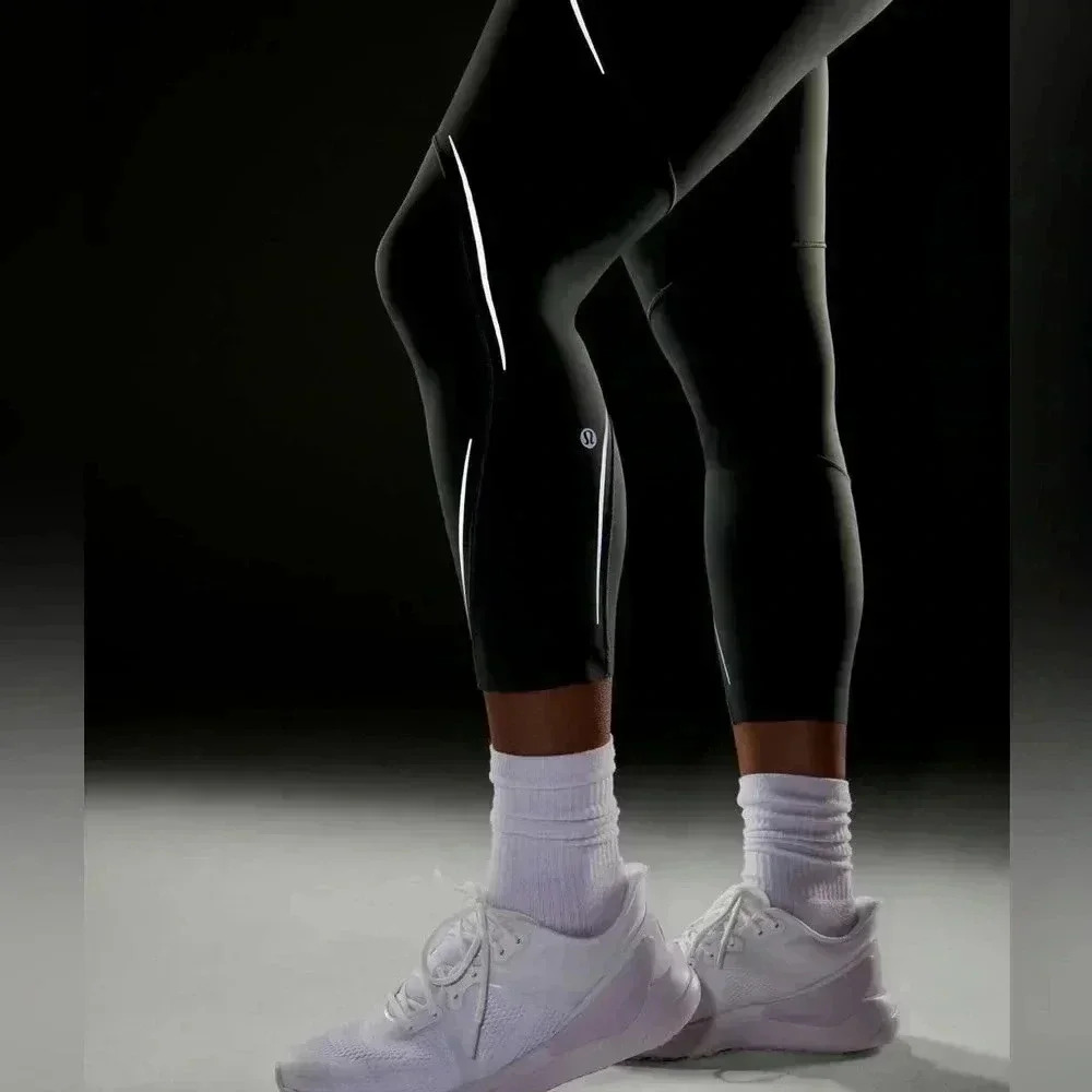 Lululemon Base Pace High-Rise Reflective Tight 25" in Smoked Spruce - Picture 7 of 9